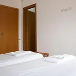 Bellajo - Rustiche Con Piscina Ferienhaus