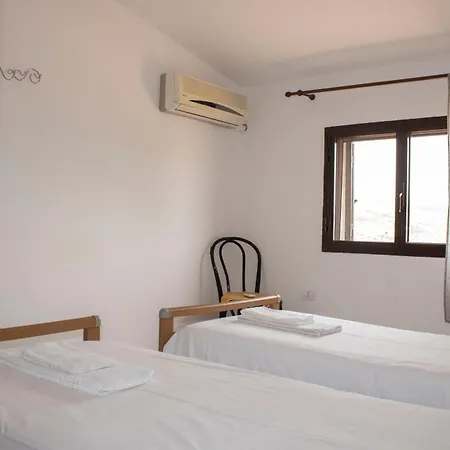 Bellajo - Rustiche Con Piscina *