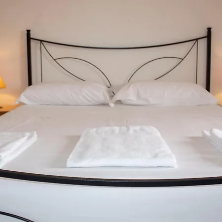 Casa vacanze Bellajo - Rustiche Con Piscina