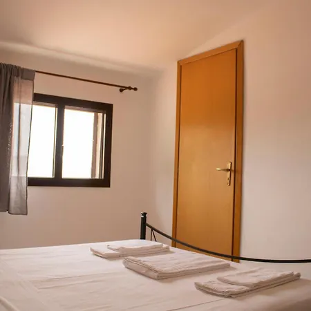 Bellajo - Rustiche Con Piscina Casa vacanze *