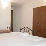 Bellajo - Rustiche Con Piscina