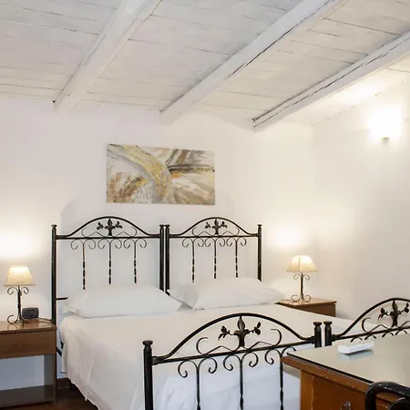 Bellajo - Rustiche Con Piscina *