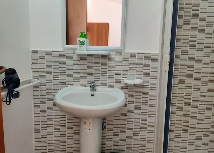 Bellajo - Rustiche Con Piscina *