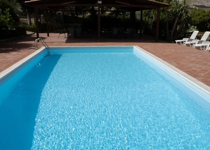 Bellajo - Rustiche Con Piscina *