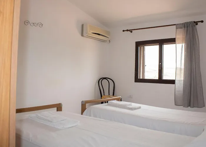 Bellajo - Rustiche Con Piscina *