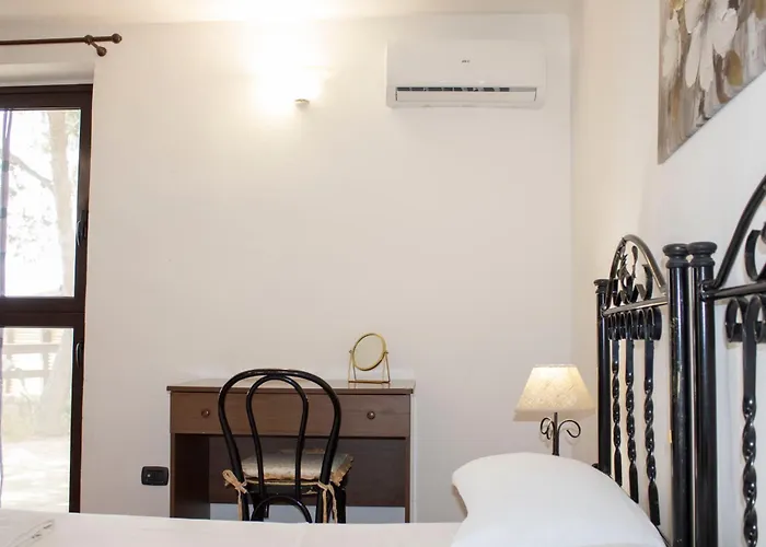 Bellajo - Rustiche Con Piscina