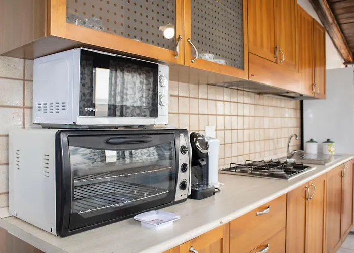 Bellajo - Rustiche Con Piscina