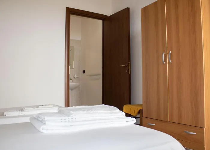 Bellajo - Rustiche Con Piscina