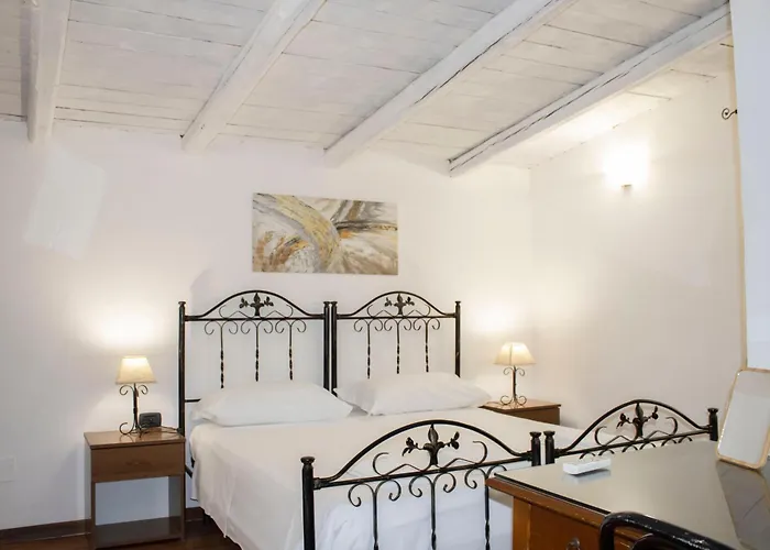 Bellajo - Rustiche Con Piscina *